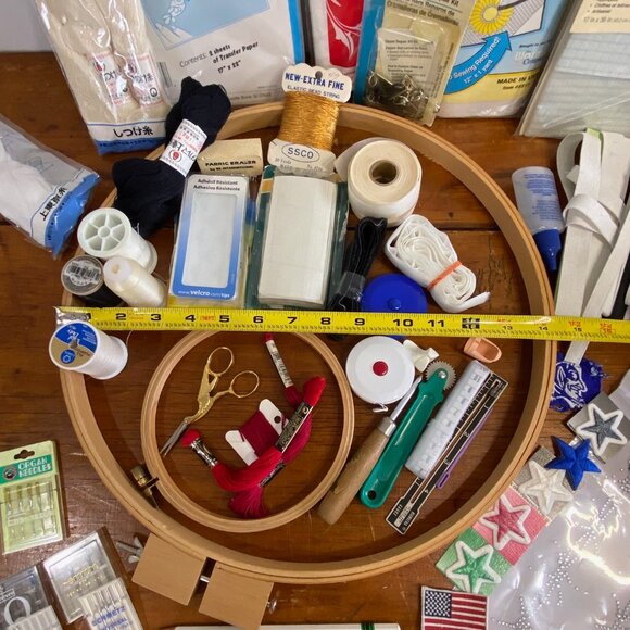 LARGE ASSORTMENT OF SEWING, QUILTING, OR NEEDLE WORK NOTIONS/EMBELLISHMENTS - Picture 2 of 14